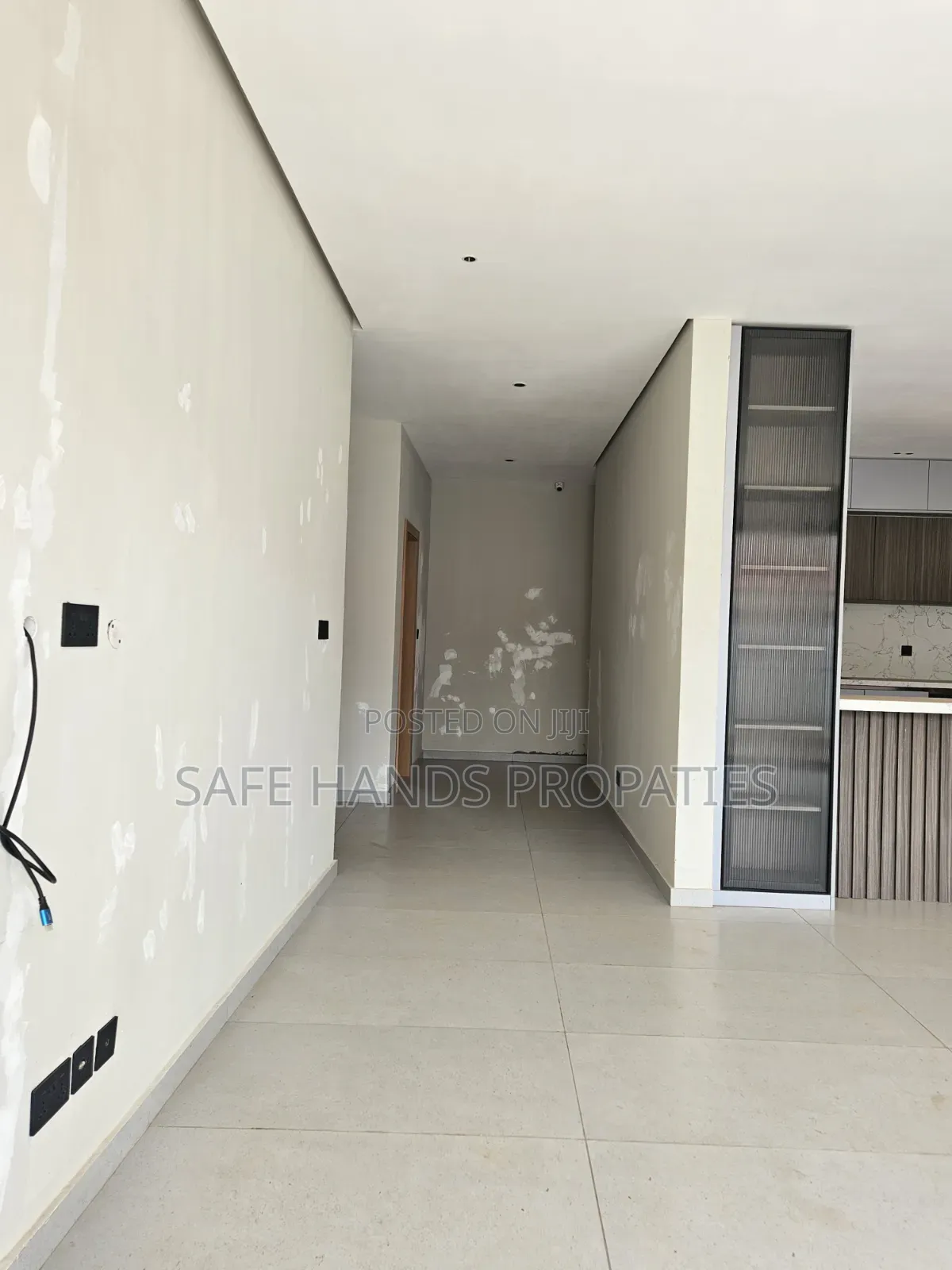 3bdrm House in Lakeside Estate, Accra Metropolitan for sale