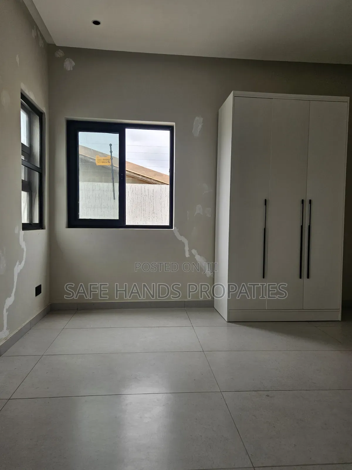 3bdrm House in Lakeside Estate, Accra Metropolitan for sale