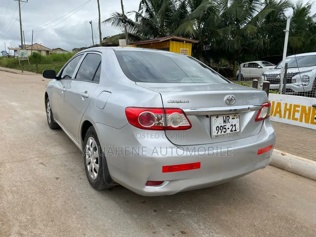 Toyota Corolla 2013 Silver