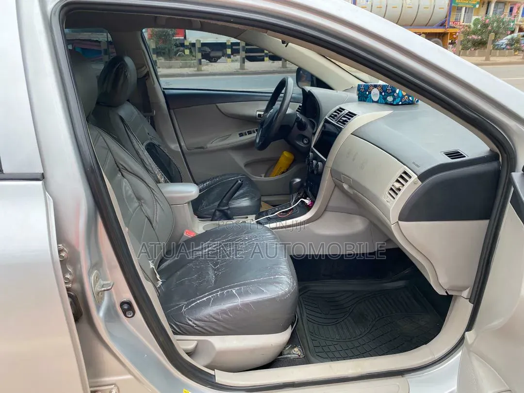Toyota Corolla 2013 Silver
