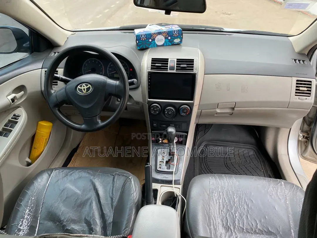 Toyota Corolla 2013 Silver