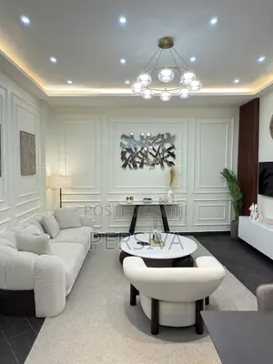 Royce Apartments