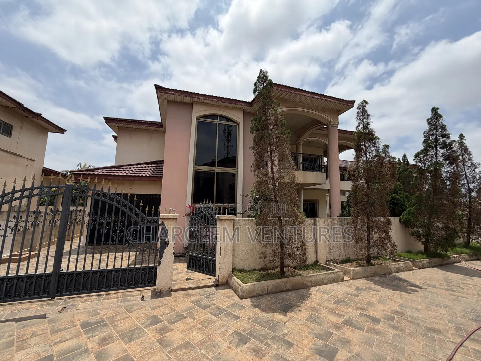 4bdrm House in Charclem Ventures, Accra Metropolitan for rent