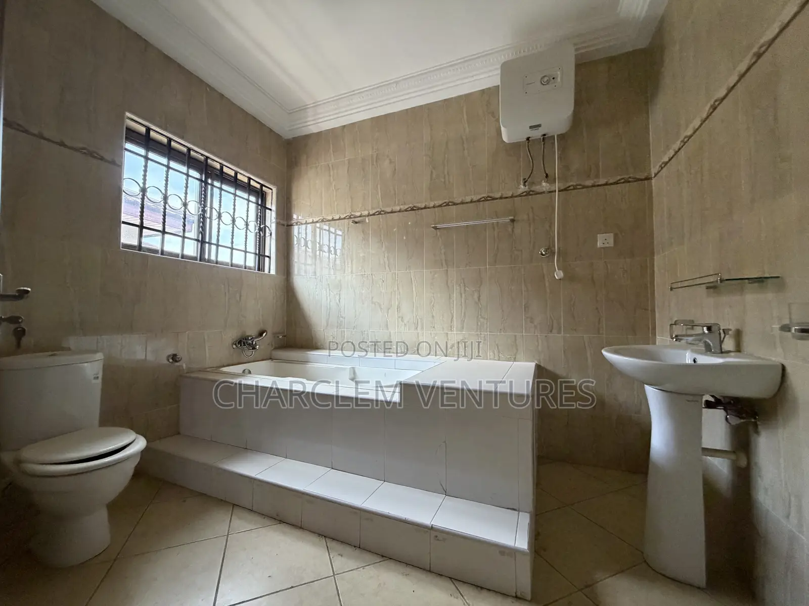 4bdrm House in Charclem Ventures, Accra Metropolitan for rent