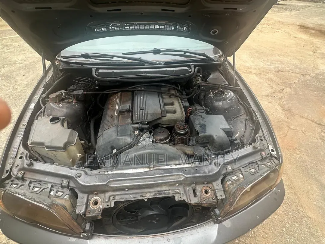 BMW 323i 2003 Gray