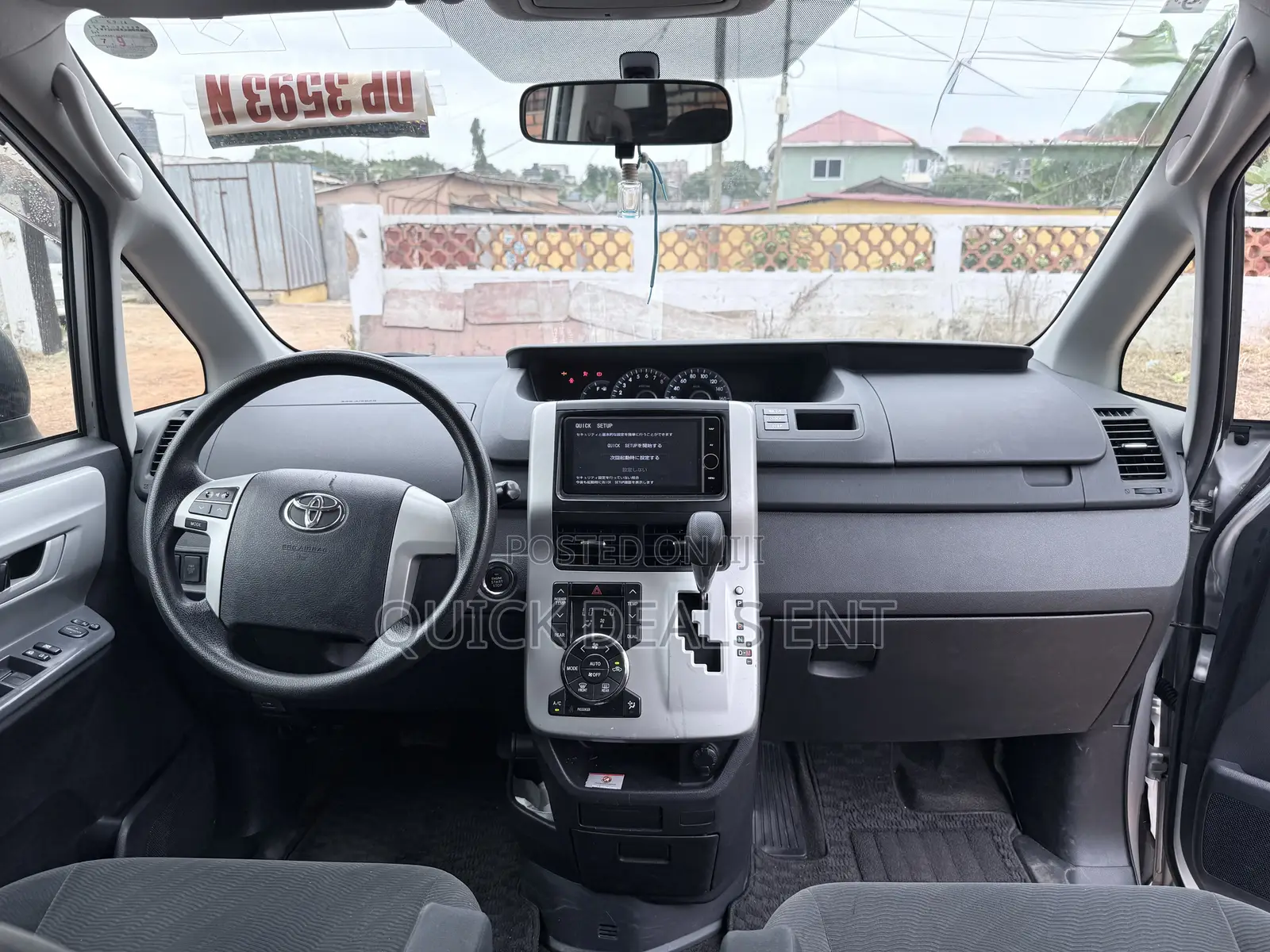 Toyota Voxy 2013 Silver