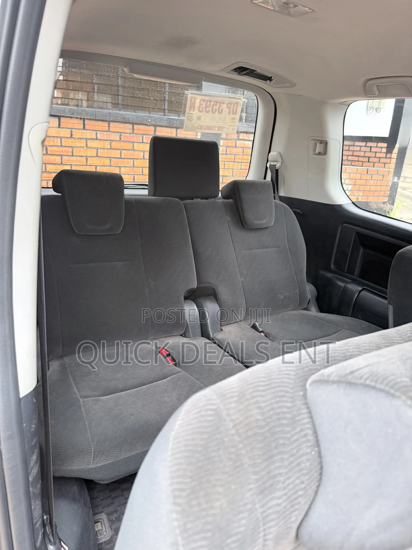 Toyota Voxy 2013 Silver