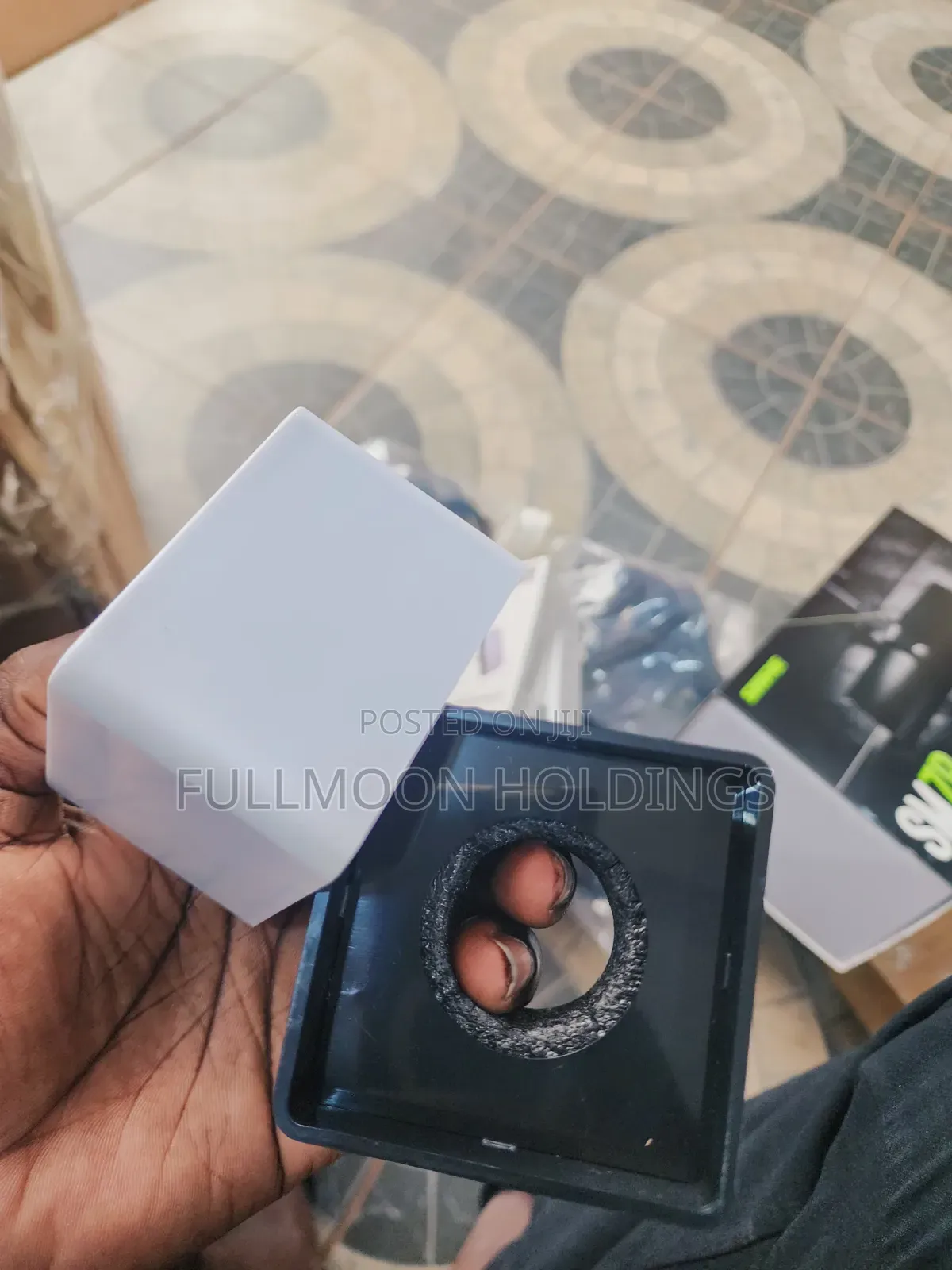 Microphone Logo Box