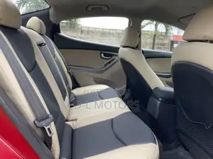 Hyundai Elantra SE 4dr Sedan (1.8L 4cyl 6A) 2015 Red