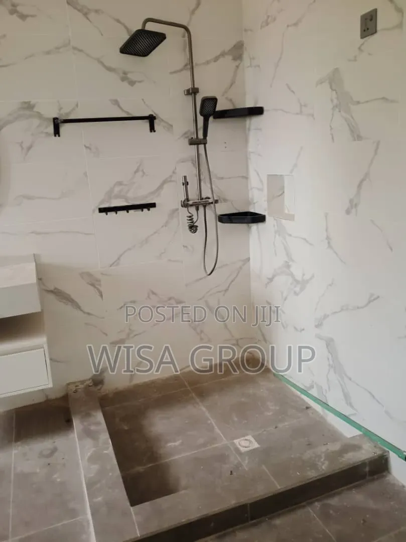 4bdrm Duplex in Wisa Group, Accra Metropolitan for rent