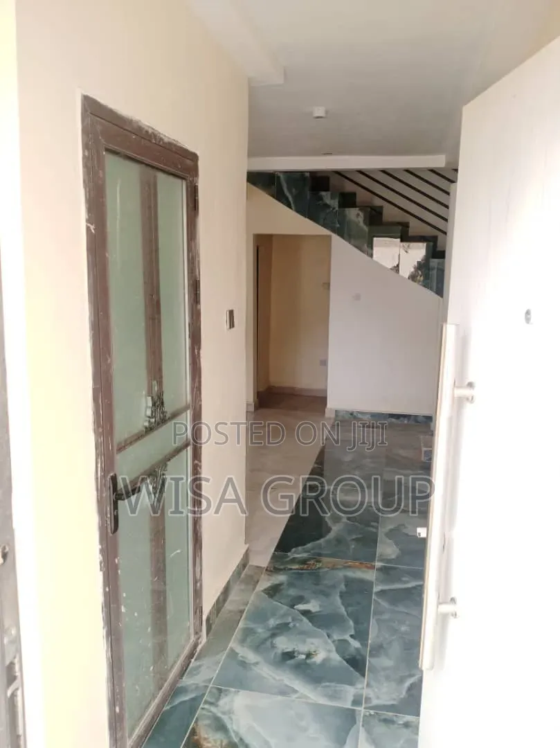 4bdrm Duplex in Wisa Group, Accra Metropolitan for rent