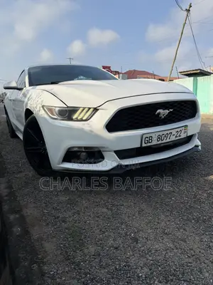 Ford Mustang V6 Fastback 2016 White