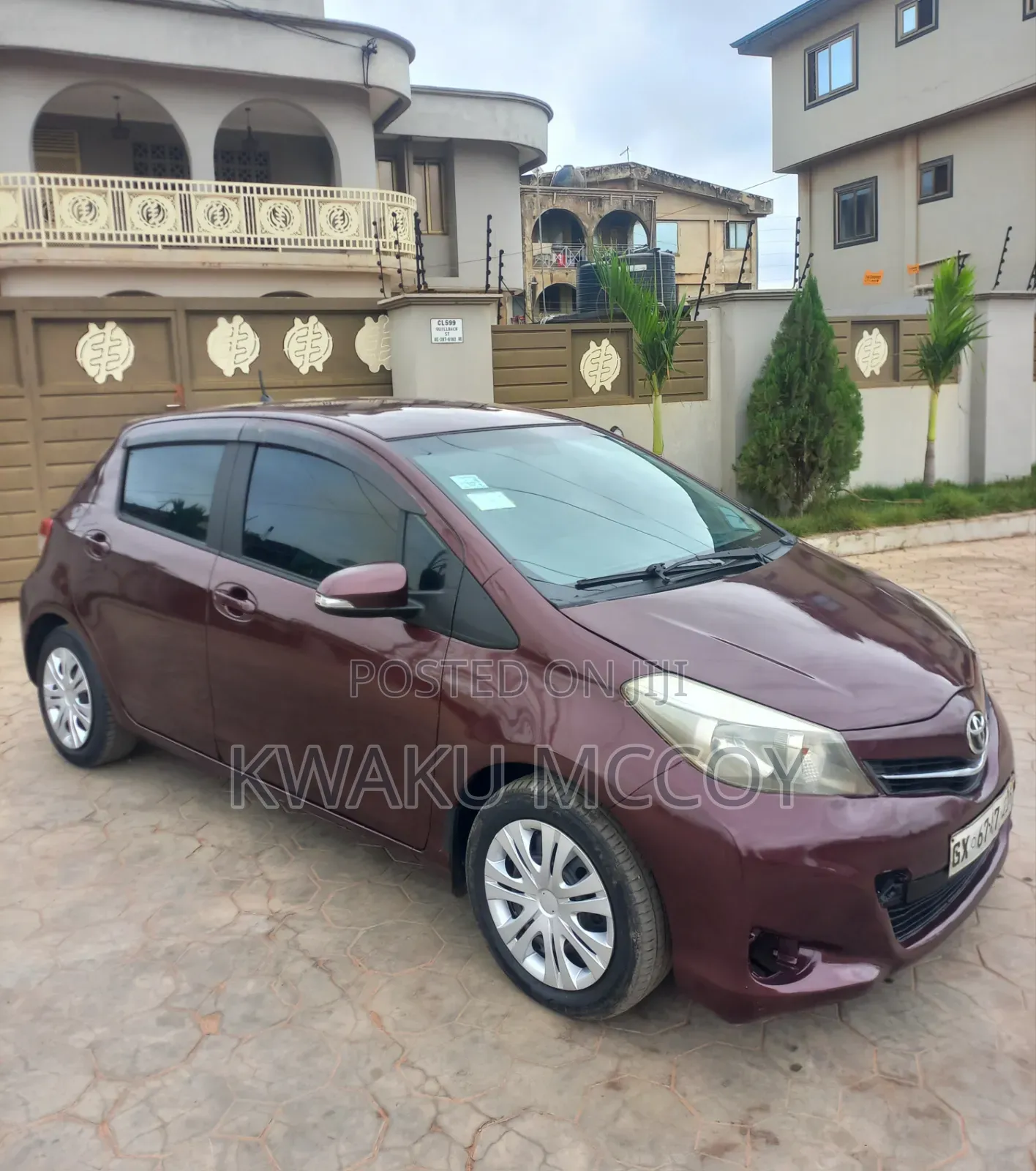 Toyota Vitz 2012 Burgundy