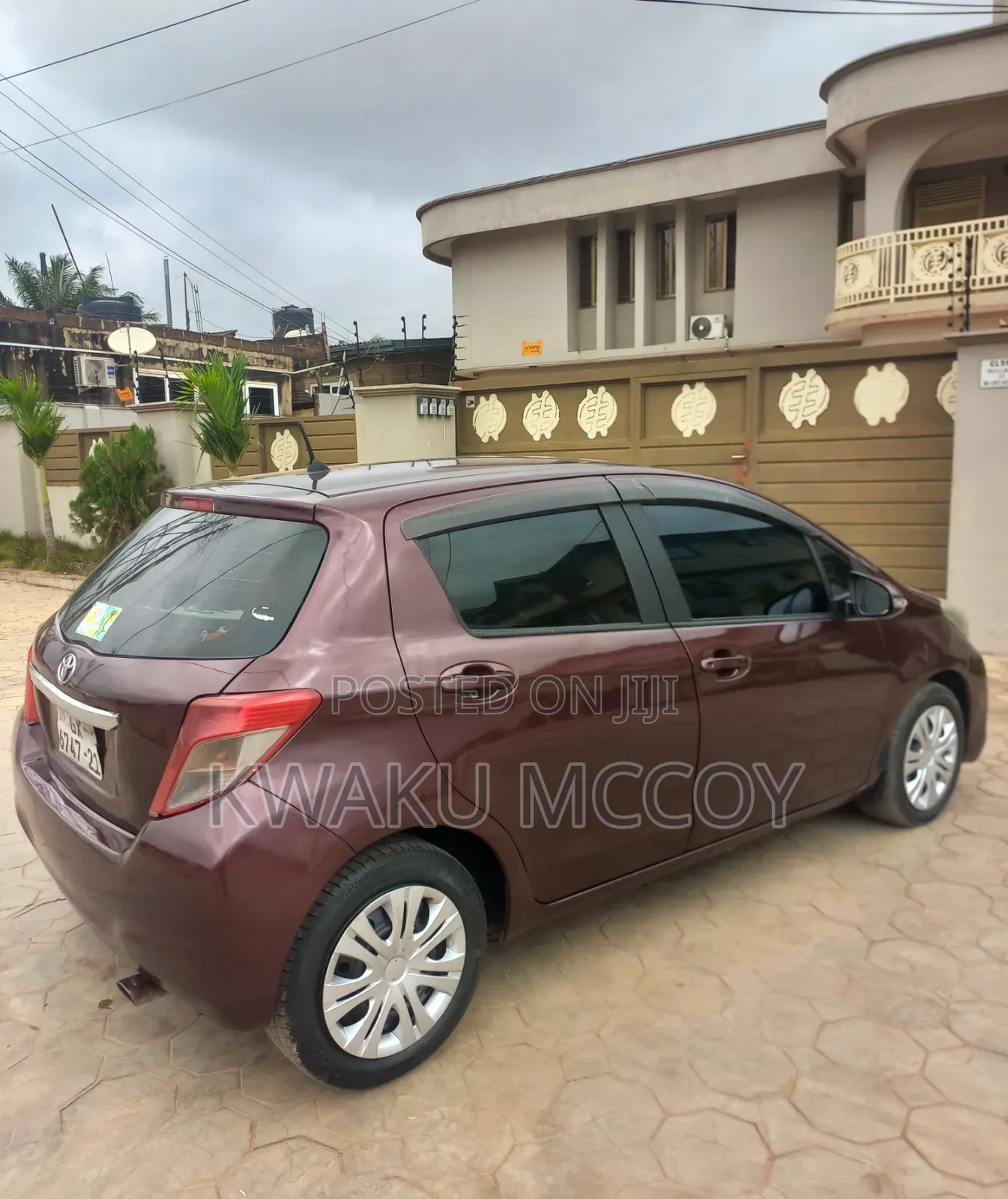 Toyota Vitz 2012 Burgundy