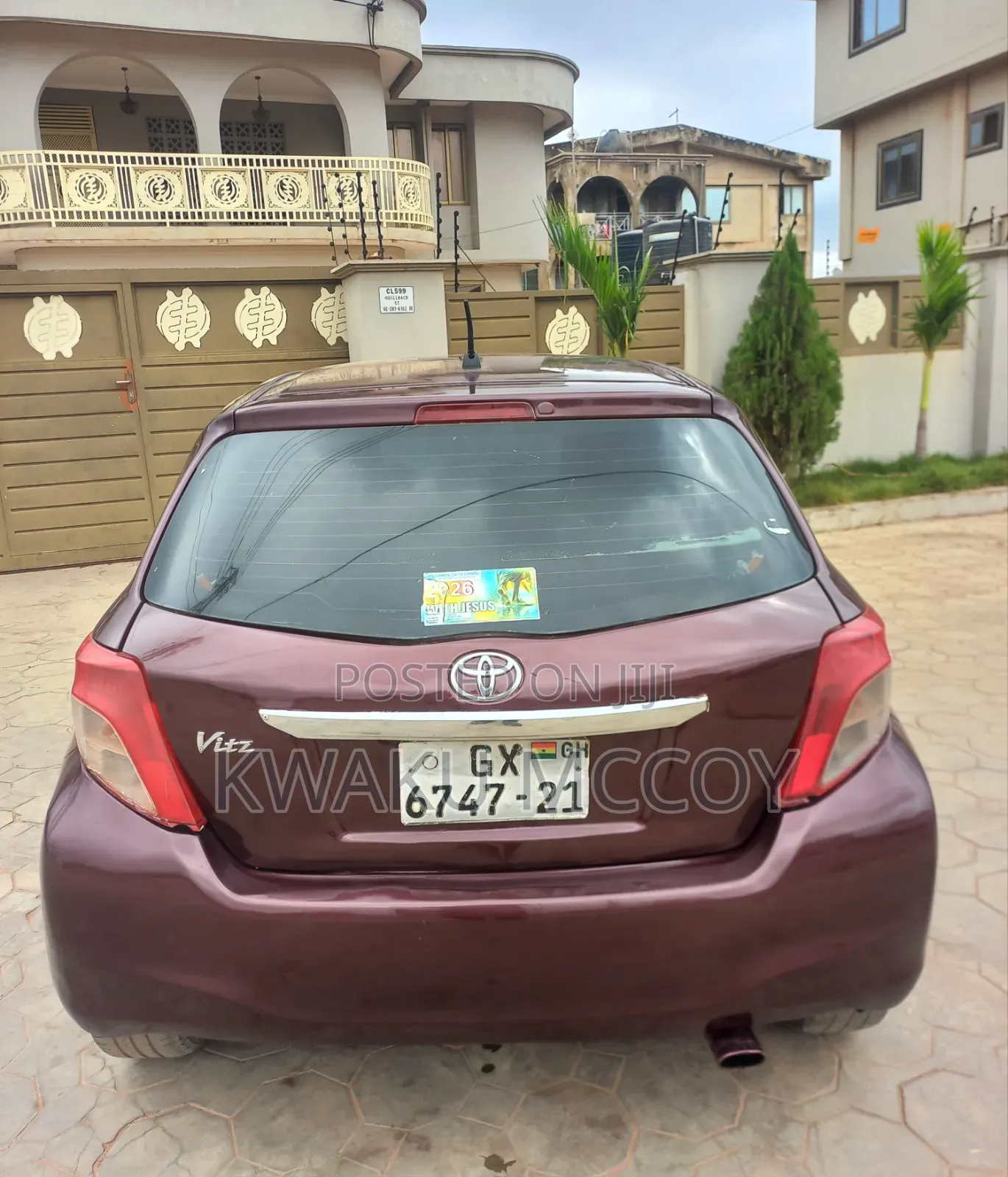 Toyota Vitz 2012 Burgundy
