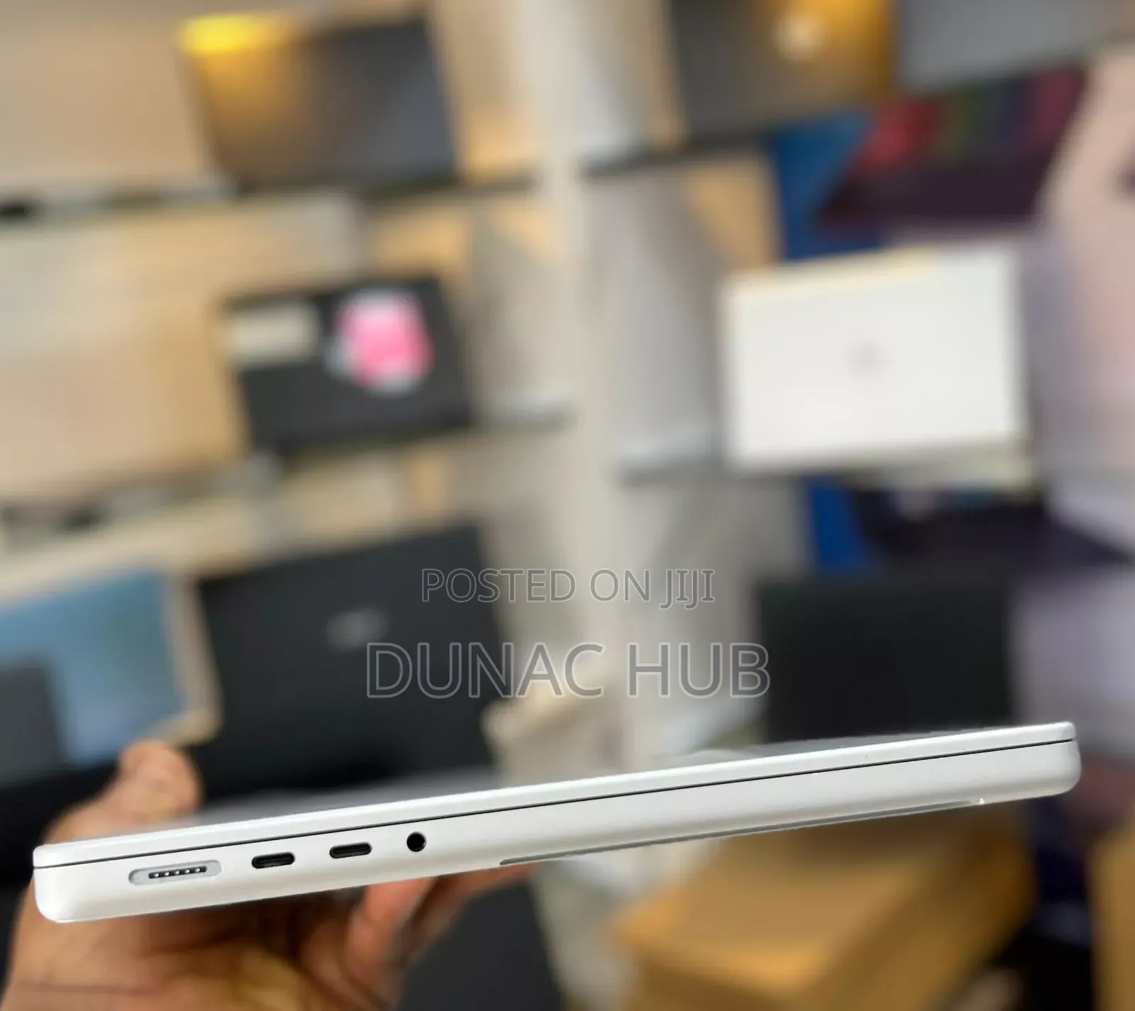 Laptop Apple MacBook Pro 2021 M1 16GB Apple M1 Pro SSD 1T