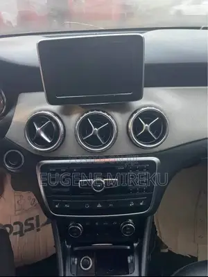 Mercedes-Benz GLA 250 2015 Silver