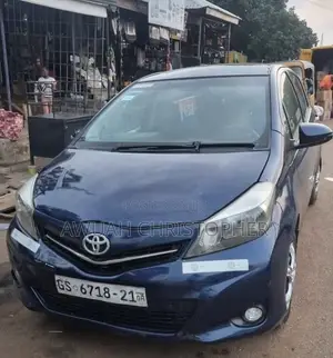 Toyota Vitz 1.3 AWD 3dr 2012 Blue