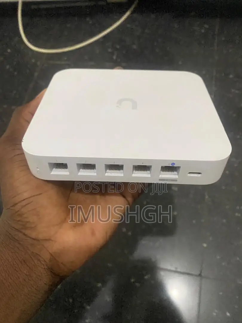 Ubiquiti UniFi Cloud Gateway Ultra (UCG-Ultra)