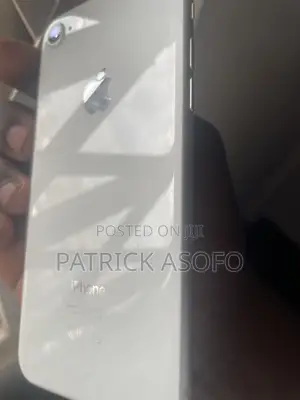 Apple iPhone 8 64 GB White