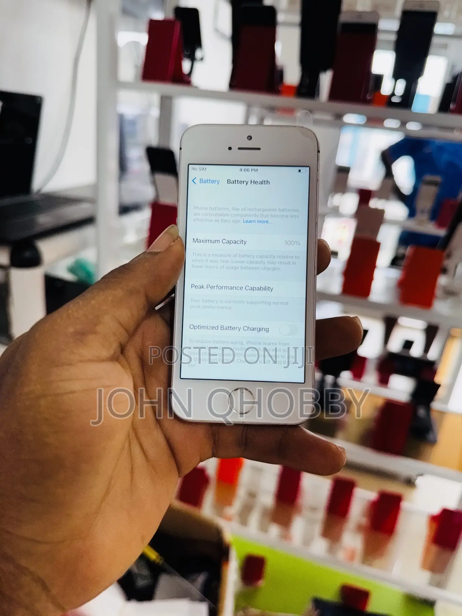 Apple iPhone SE 128 GB Gray