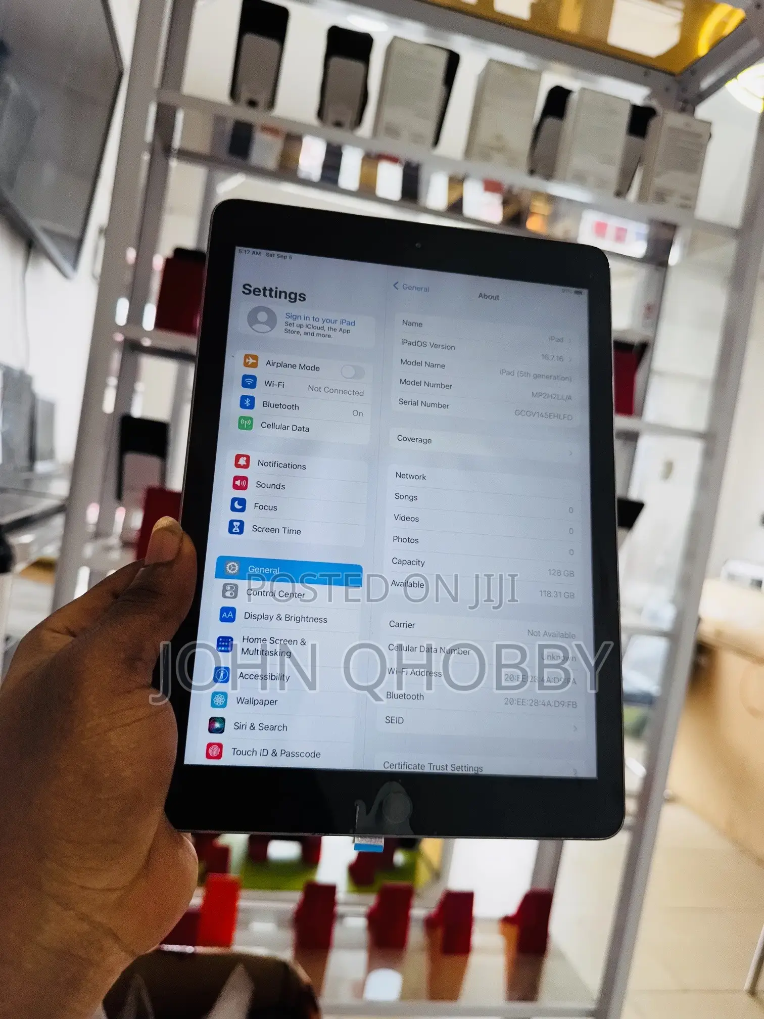 Apple iPad 9.7 128 GB Gray