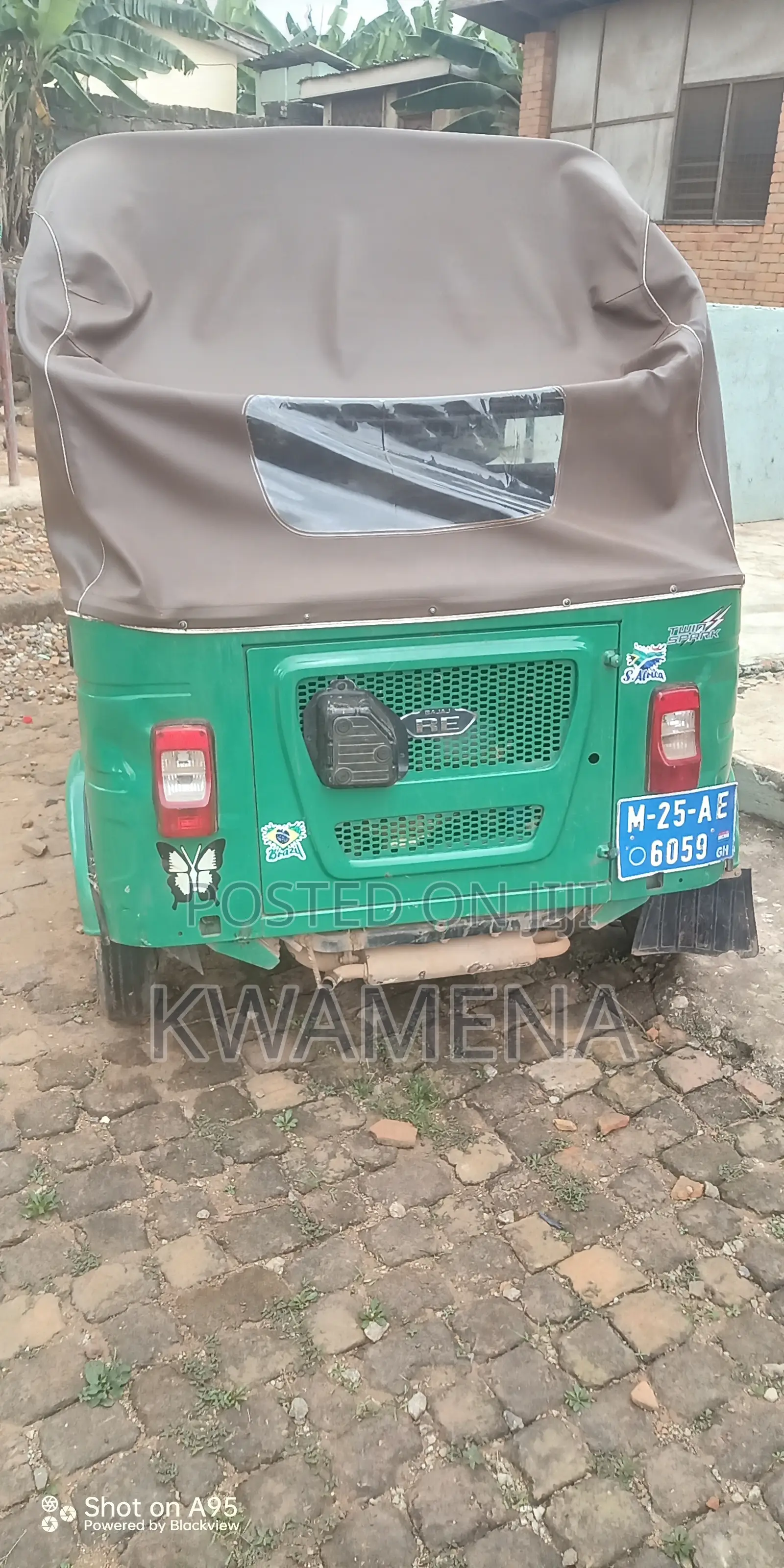 Bajaj RE 2025 Green