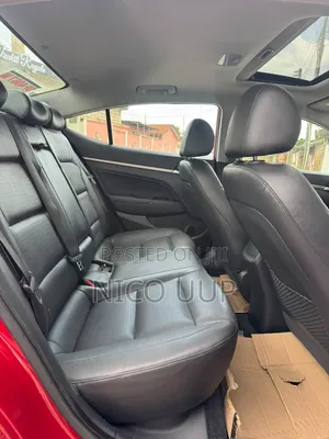 Hyundai Elantra Limited Sedan FWD (2.0L 4cyl 6A) 2017 Red