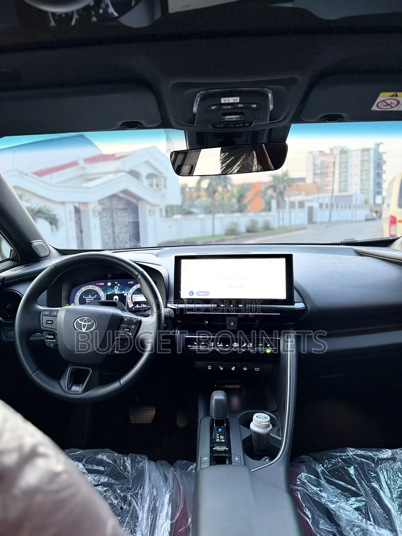 Toyota C-HR 2025 White