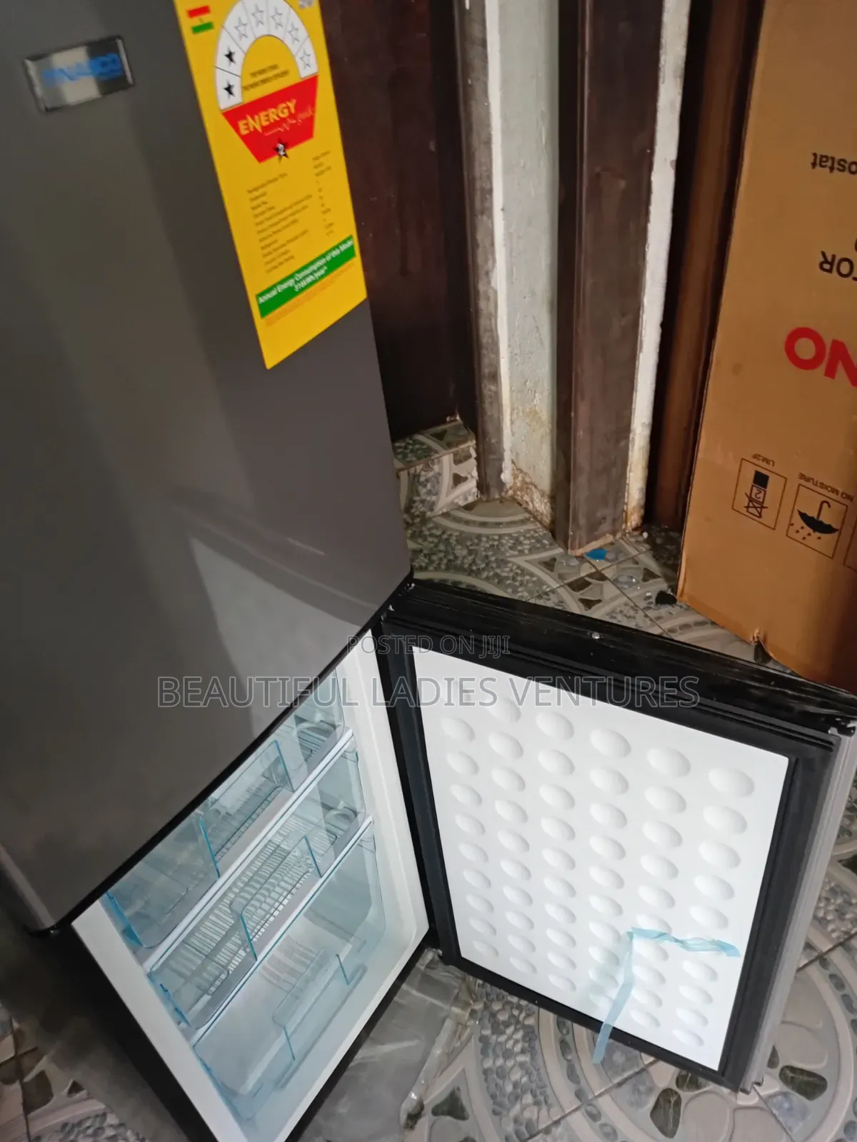 Nasco 106L Refrigerator Effective Chilling of Items Refrigerator