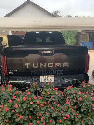 Toyota Tundra 2023 Black
