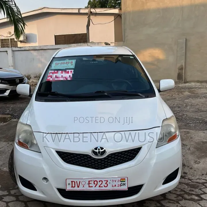 Toyota Yaris 2009 White
