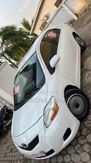 Toyota Yaris 2009 White