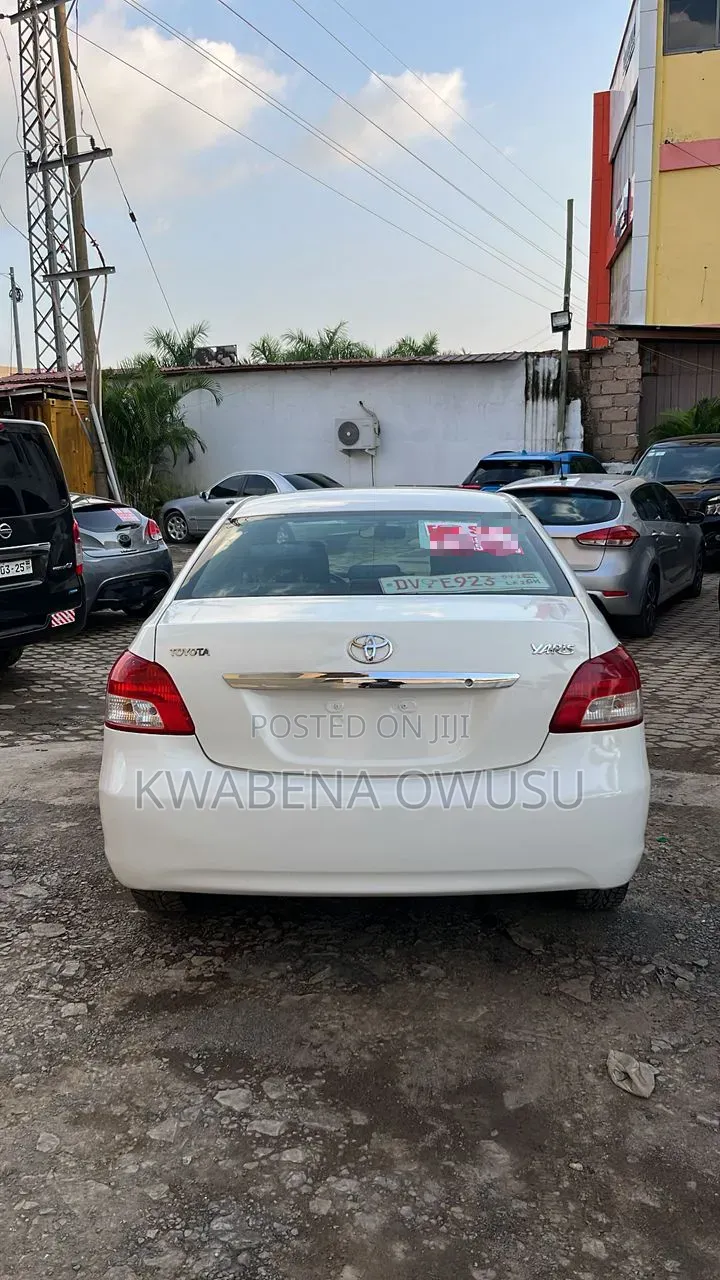Toyota Yaris 2009 White