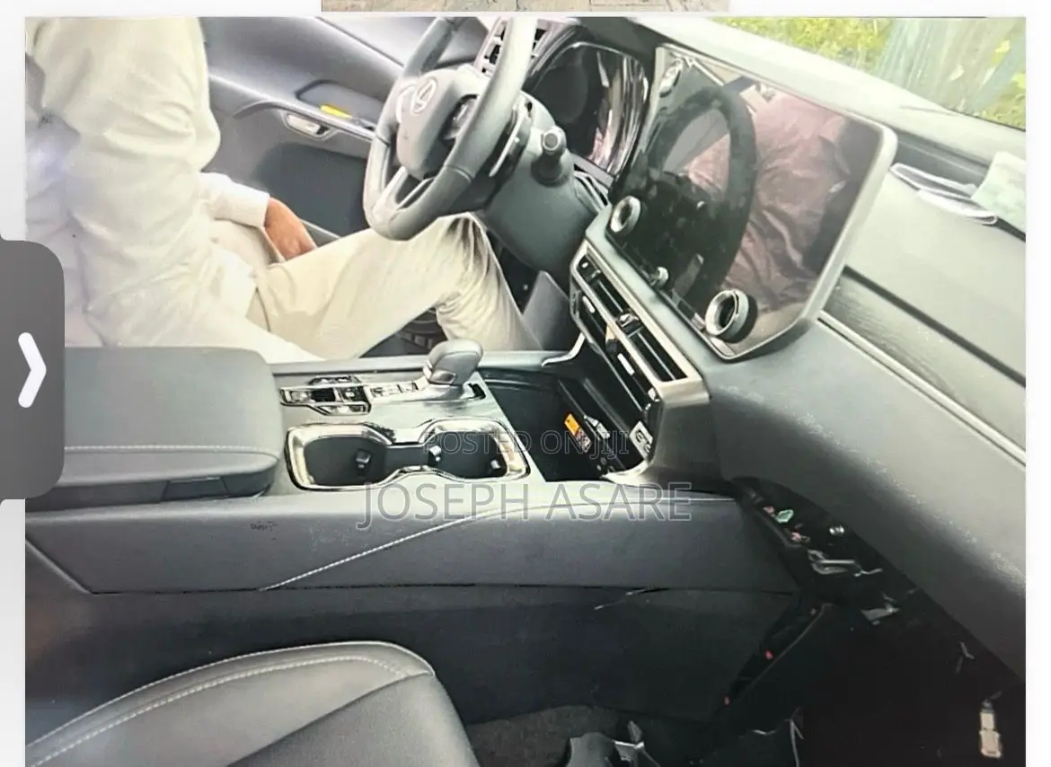 Lexus RX 350h AWD 2024