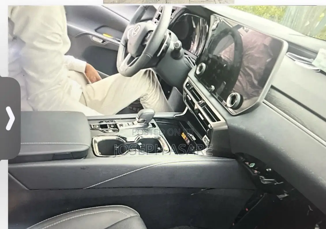 Lexus RX 350h AWD 2024