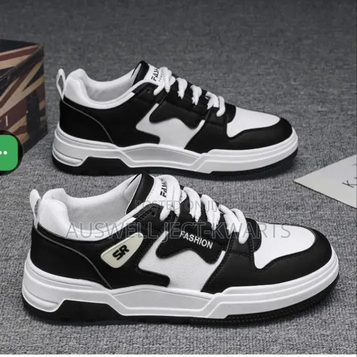SR Max Black White Sneakers