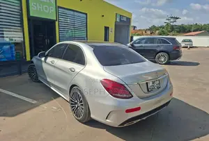 Mercedes-Benz C300 2015 Silver