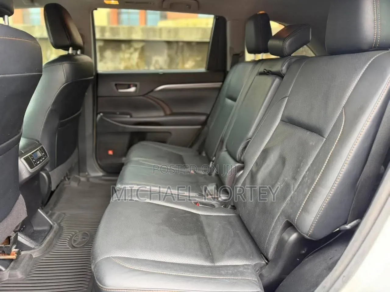 Toyota Highlander XLE 4x4 V6 (3.5L 6cyl 8A) 2018 White