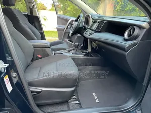Toyota RAV4 XLE AWD (2.5L 4cyl 6A) 2017 Matt Black