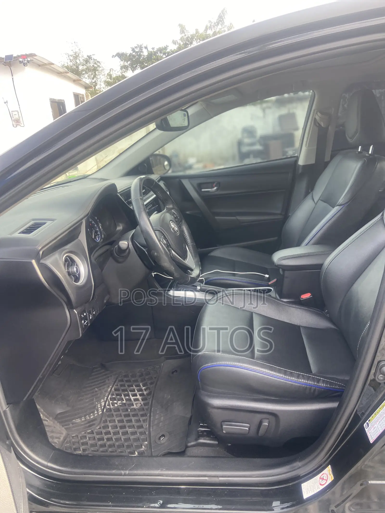 Toyota Corolla XSE 4dr Sedan (1.8L 4cyl CVT) 2017 Black