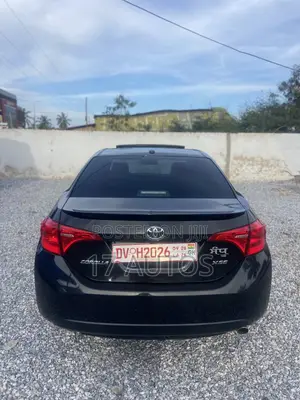 Toyota Corolla XSE 4dr Sedan (1.8L 4cyl CVT) 2017 Black