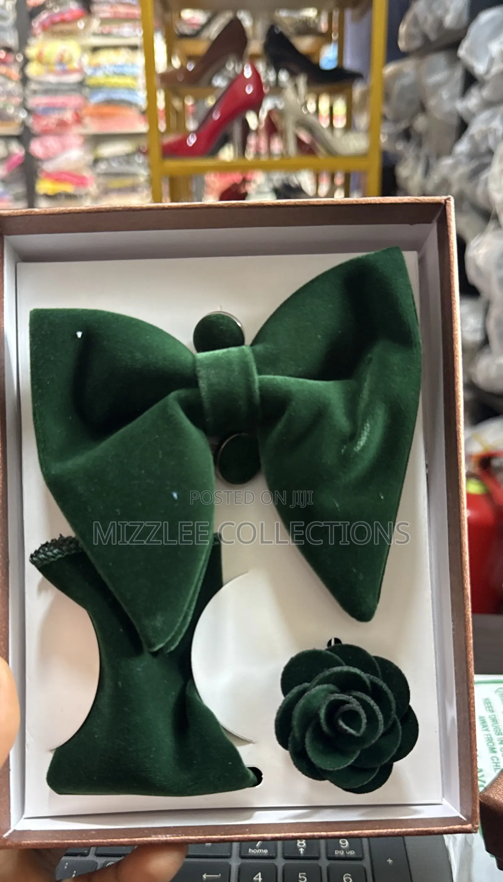 Classic Bow Tie With All Accessories