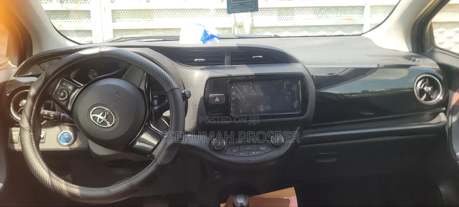 Toyota Vitz 1.5 FWD Hybrid 5dr 2017 Yellow