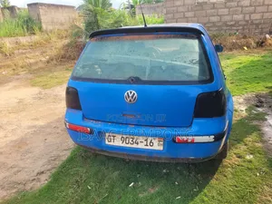 Volkswagen Golf 2010 Blue