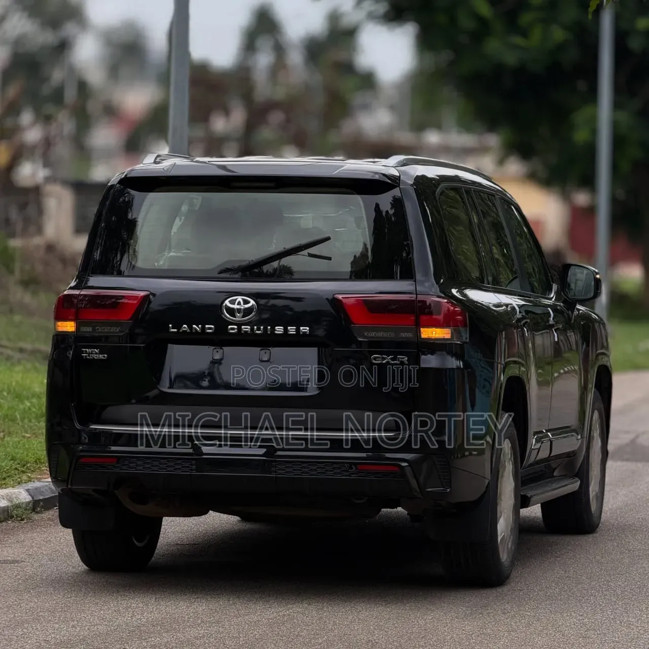 New Toyota Land Cruiser LC300 2025 Black