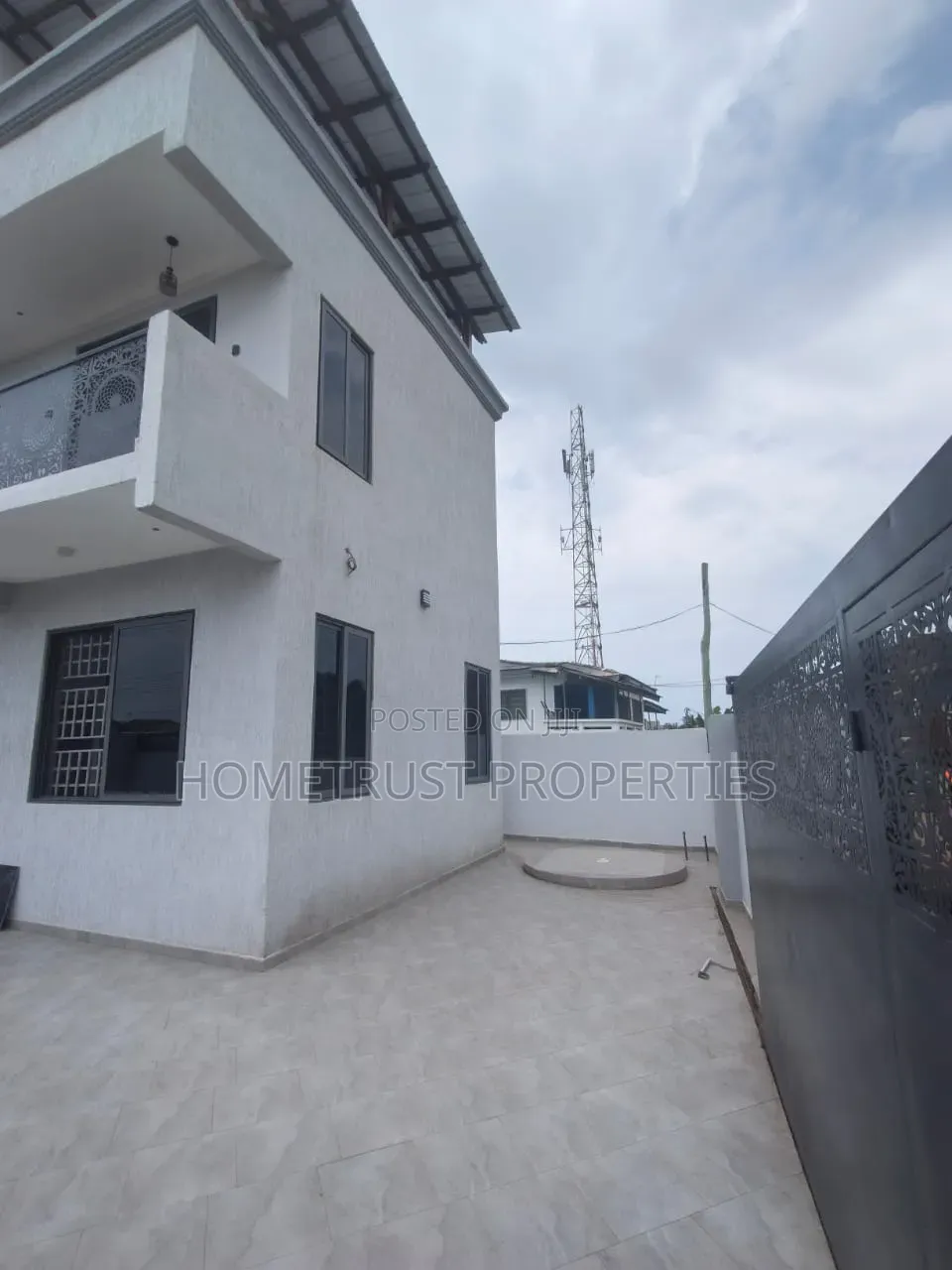 3bdrm Apartment in Labone, Celsbridge Area for rent