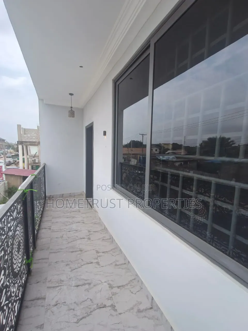 3bdrm Apartment in Labone, Celsbridge Area for rent