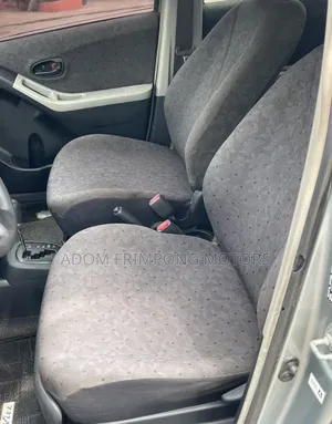 Toyota Vitz 2010 Gray