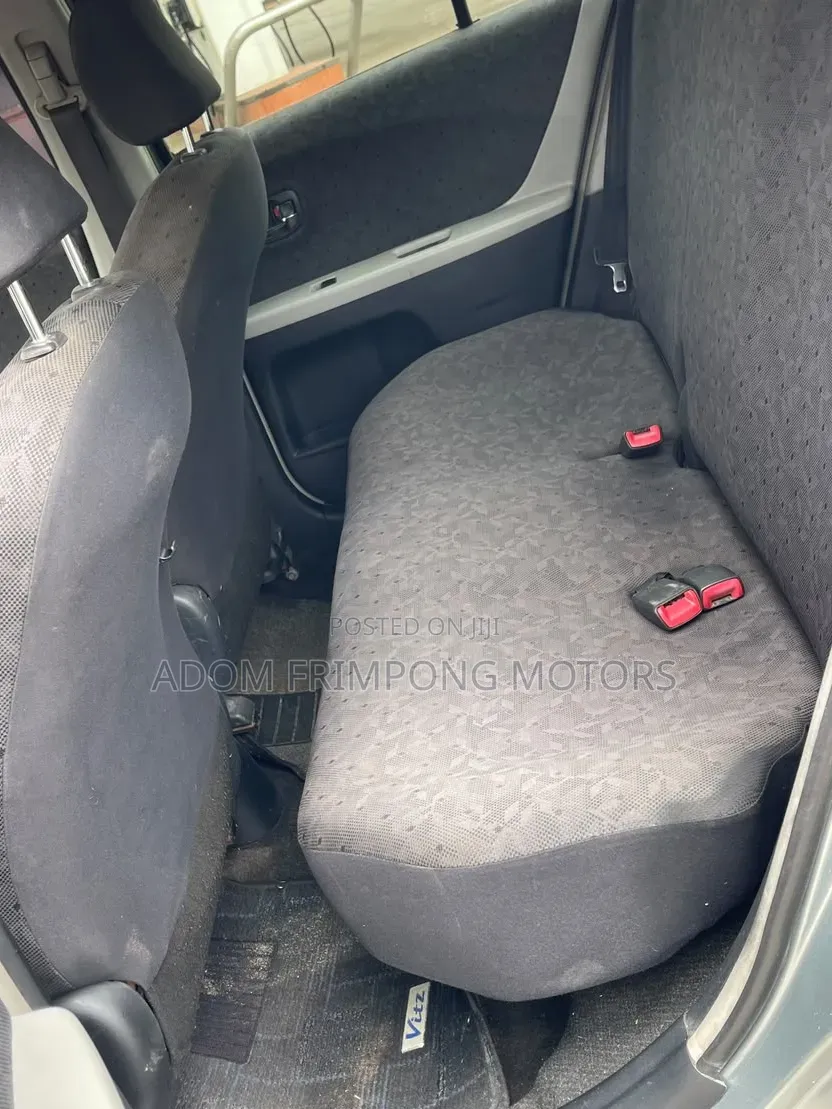 Toyota Vitz 2010 Gray